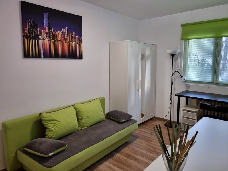 Unirii, langa rond piata Alba Iulia, garsoniera inchiriere