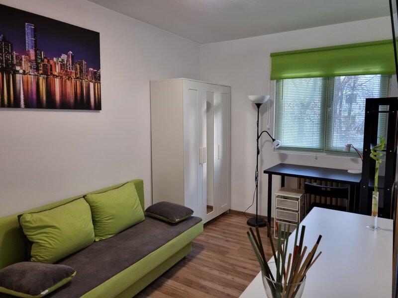 Unirii, langa rond piata Alba Iulia, garsoniera inchiriere