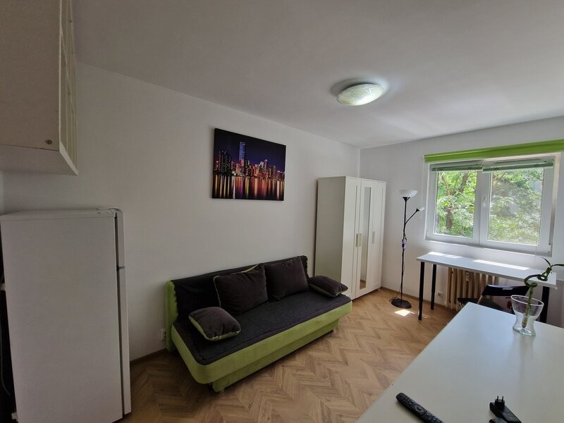 Unirii, langa rond piata Alba Iulia, garsoniera inchiriere